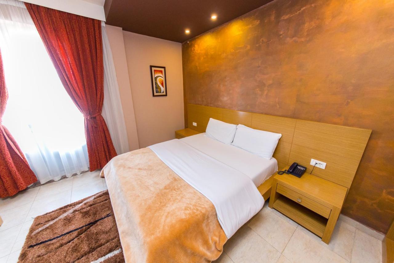 Denver Hotel 3*