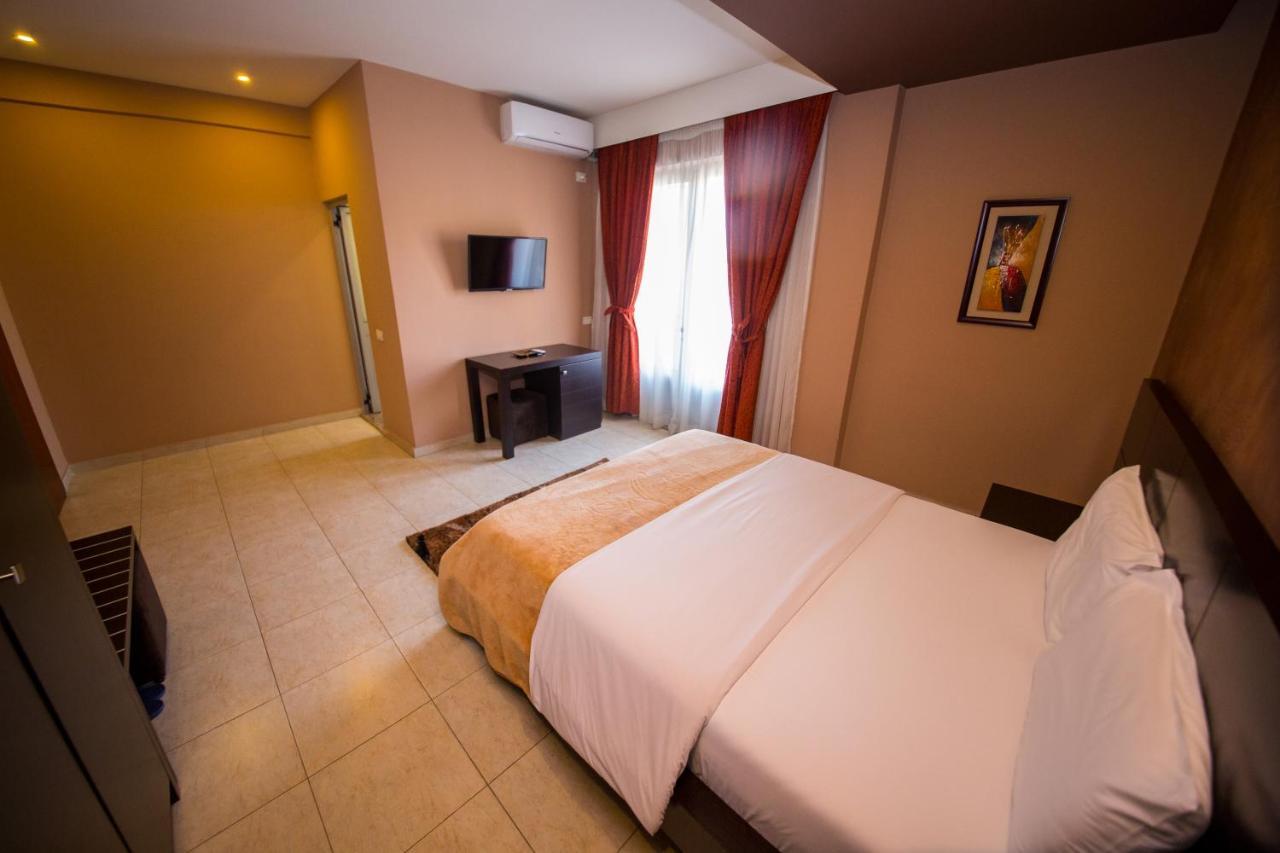 Hotel Denver Tirana